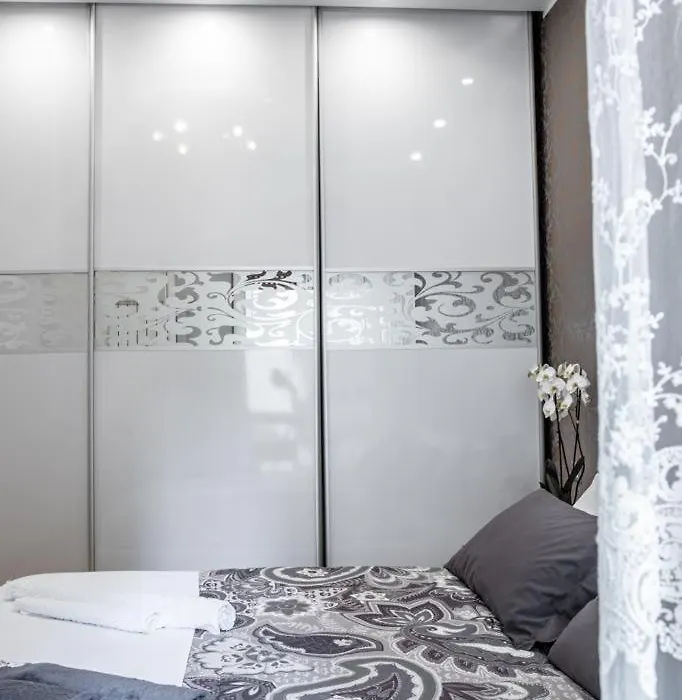 Home Suite Bande Nere-1